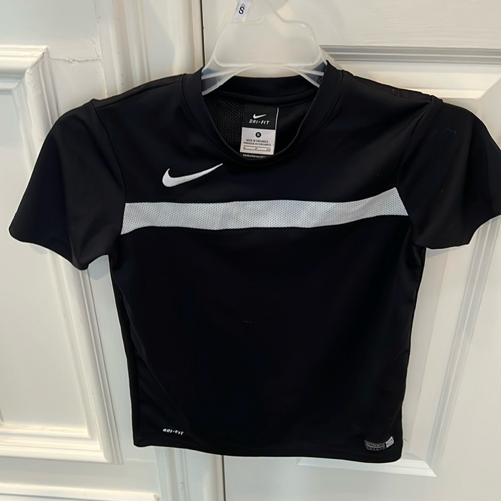 Nike dri fit t shirt size S - Picture 1 of 5